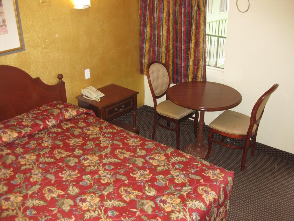 Sunshine Motel San Bernardino Habitación foto